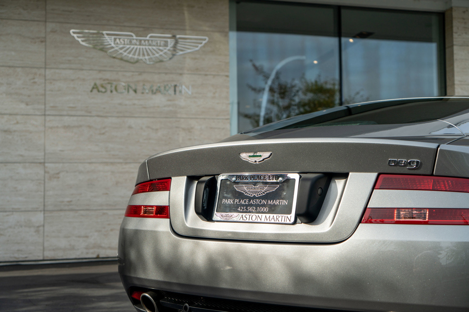 Used 2006 Aston Martin DB9 Coupe RWD image 9