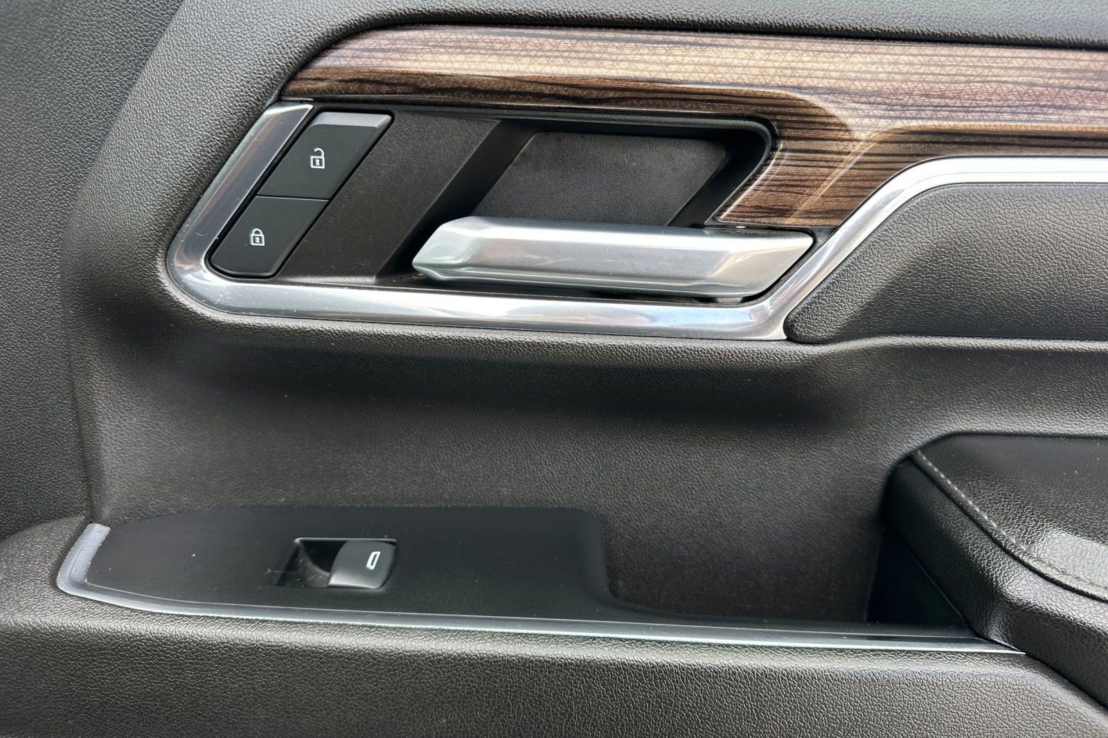 Used 2024 Chevrolet Silverado 3500 LT image 21