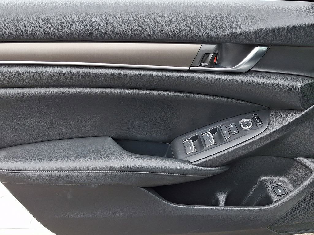Used 2019 Honda Accord LX image 12