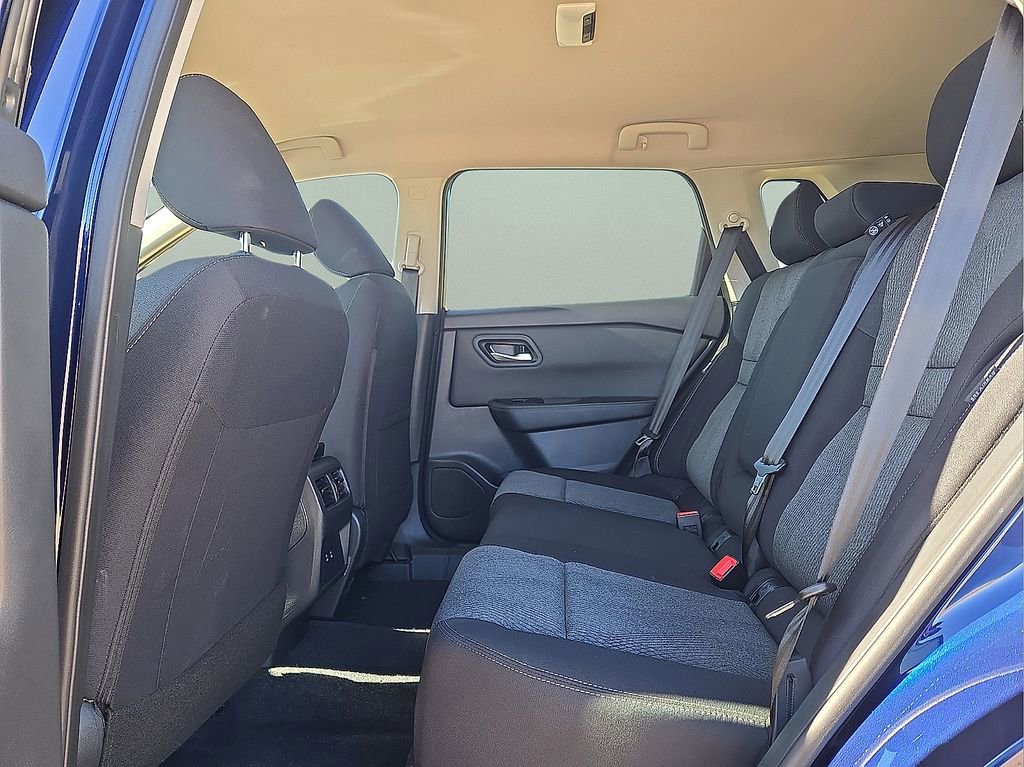 Used 2026 Nissan Rogue SV image 15