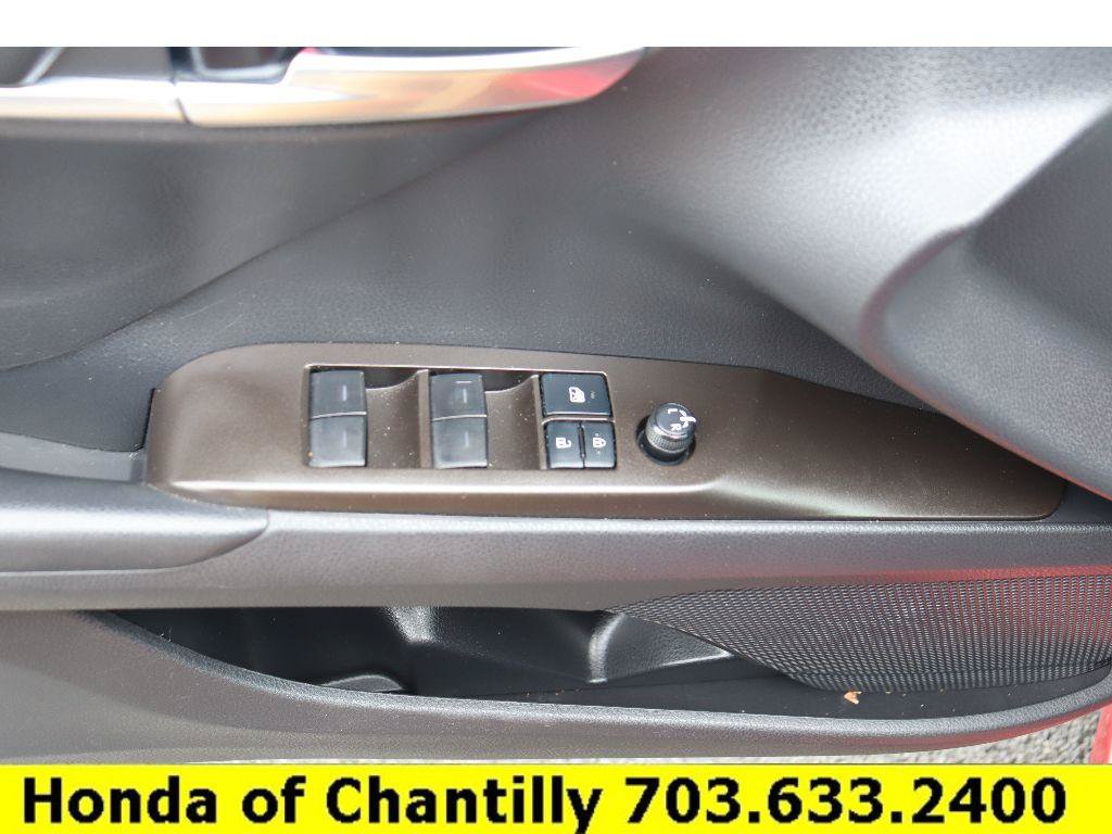 Used 2021 Toyota Camry SE FWD image 19