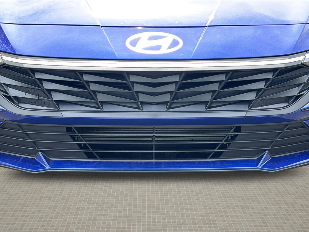 Used 2025 Hyundai Elantra Sport FWD image 41