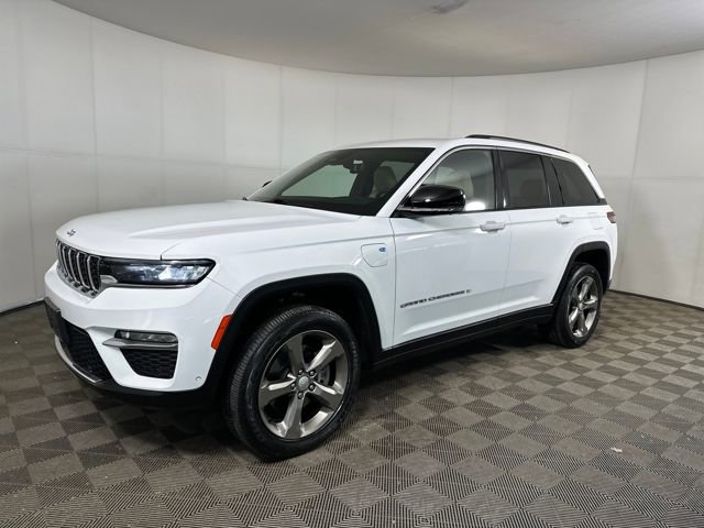 Used 2023 Jeep Grand Cherokee 4WD 4xe w/ Luxury Tech Group II image 7