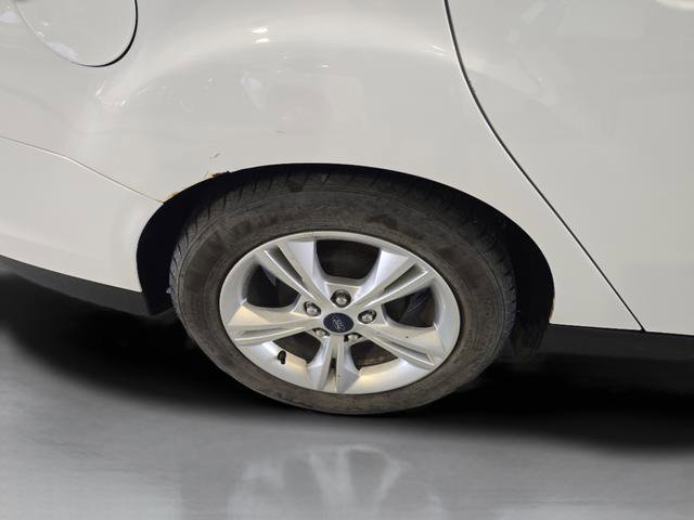 Used 2014 Ford Focus SE w/ SE Winter Package FWD image 21