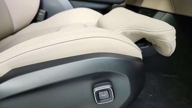 New 2026 Volvo EX90 Plus AWD/4WD image 38