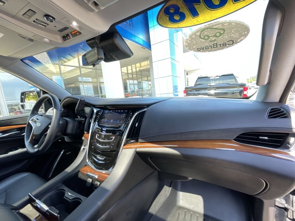 Certified 2018 Cadillac Escalade Premium Luxury AWD/4WD image 29