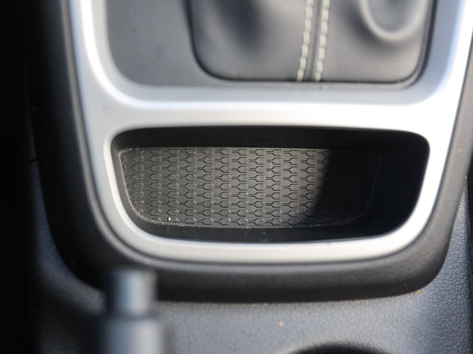 Used 2023 Hyundai Venue SE FWD image 25