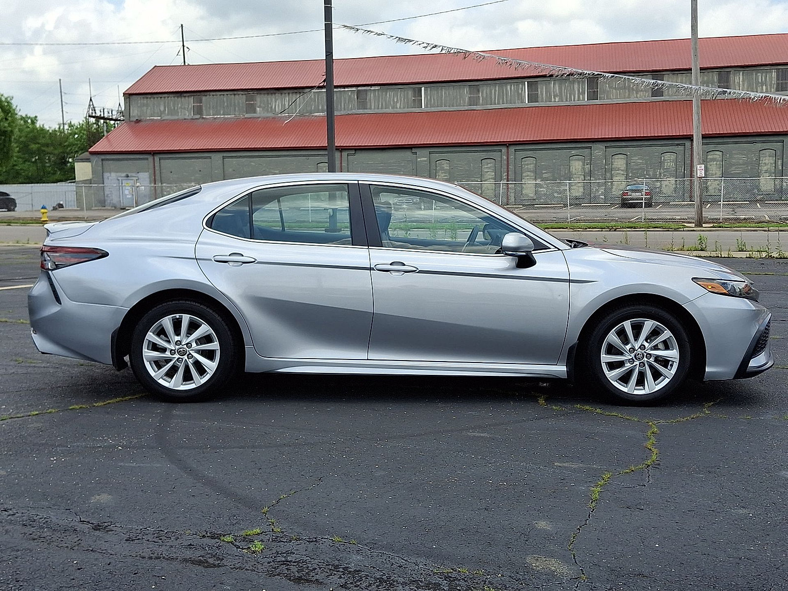 Used 2024 Toyota Camry SE FWD image 26