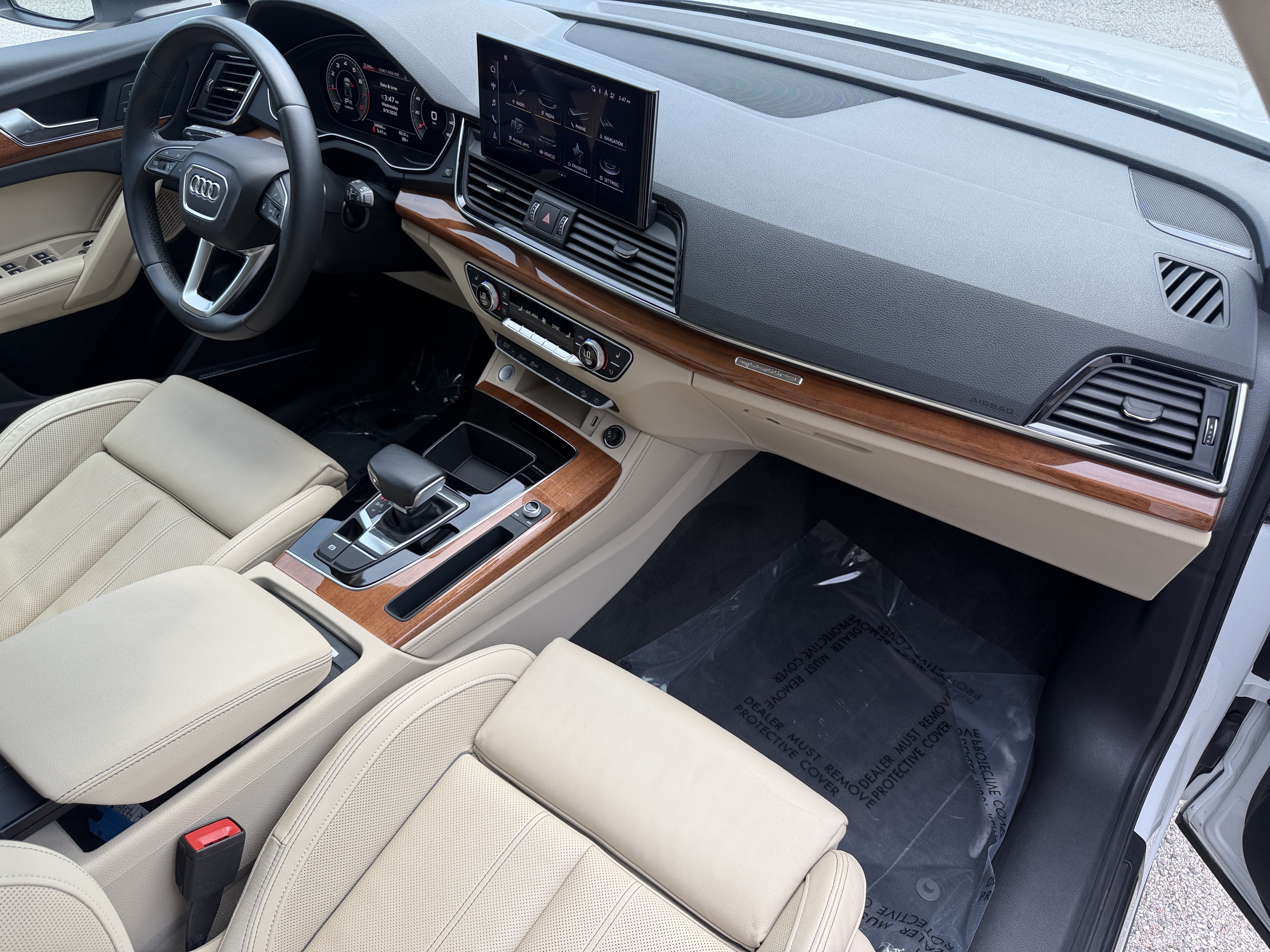 Used 2021 Audi Q5 2.0T Premium Plus w/ Premium Plus Package AWD/4WD image 13