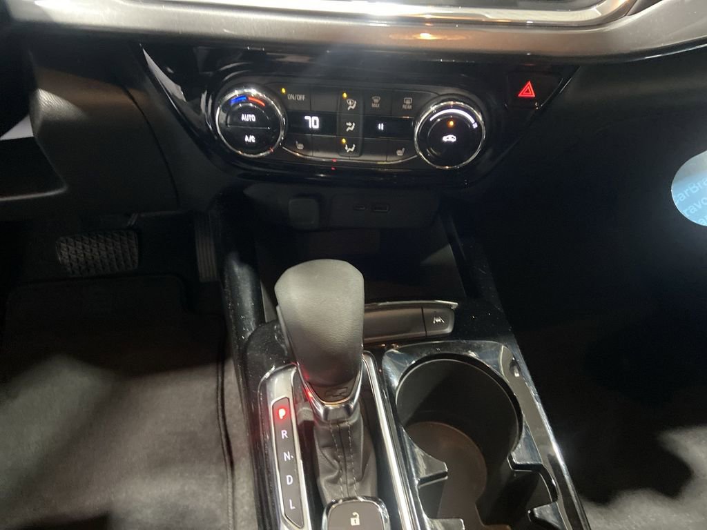 Used 2025 Chevrolet Trax ACTIV w/ Driver Confidence Package image 17