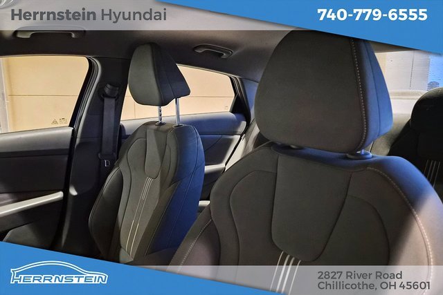Used 2024 Hyundai Elantra SEL image 22