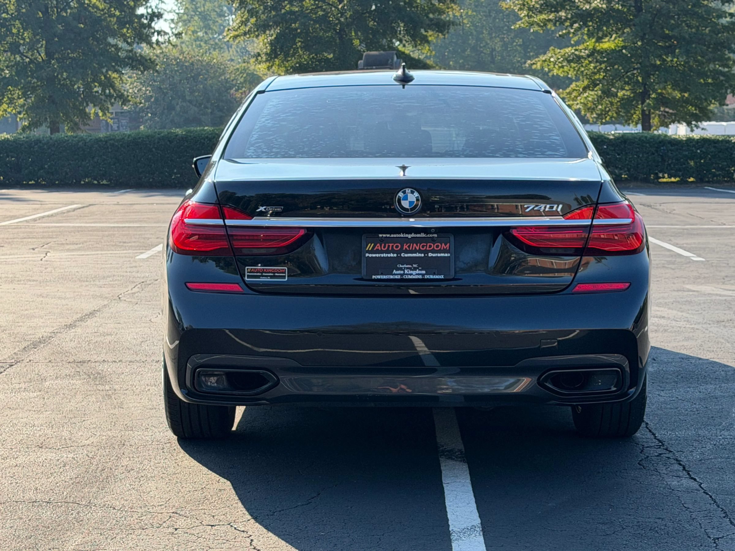 Used 2019 BMW 740i xDrive w/ M Sport Package AWD/4WD image 7