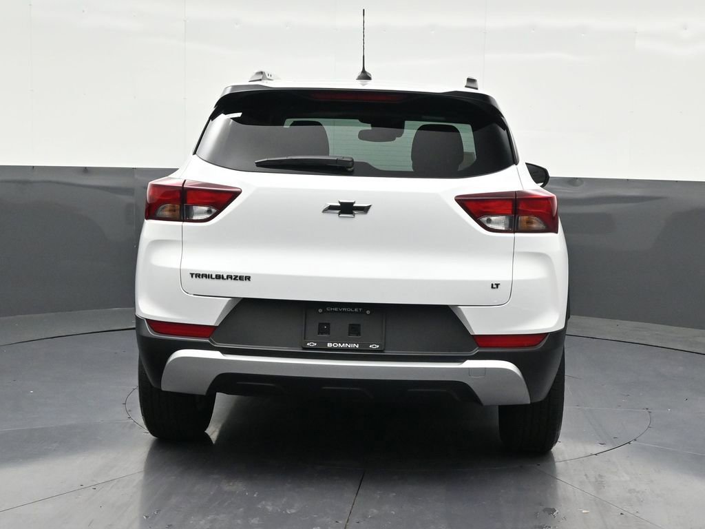 Used 2023 Chevrolet TrailBlazer LT w/ Convenience Package image 4