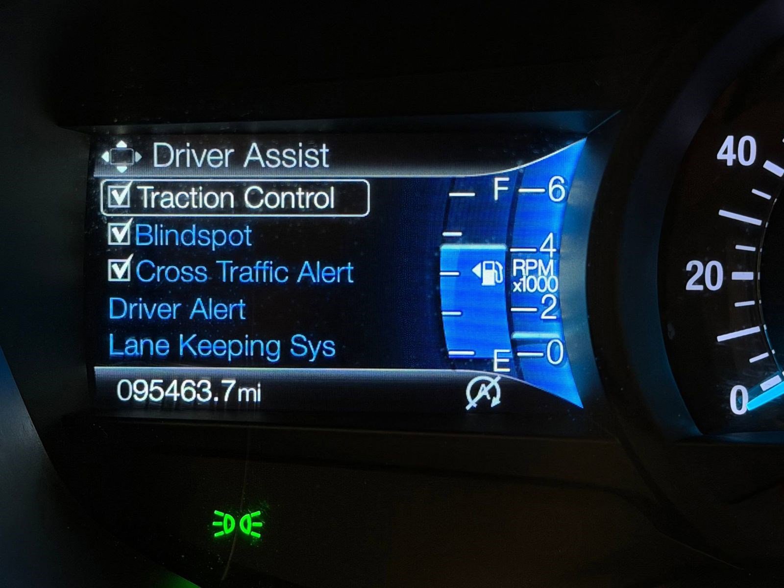 Used 2019 Ford Fusion SE FWD image 18