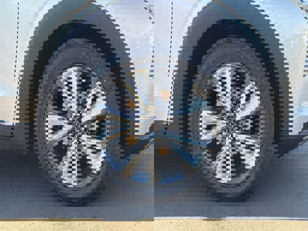 Used 2023 Chevrolet Bolt EUV LT w/ Convenience Package image 34