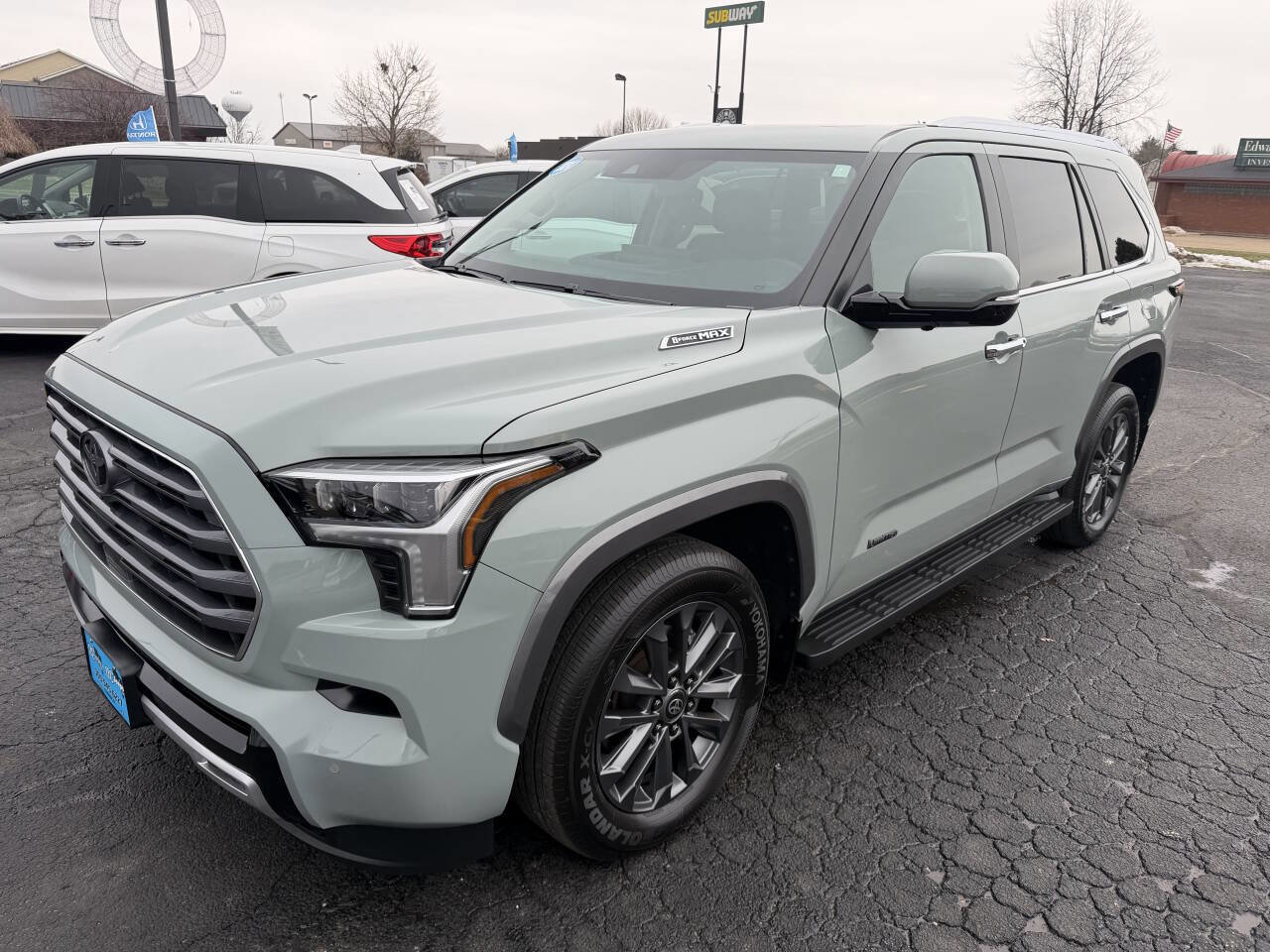 Used 2024 Toyota Sequoia Limited w/ Tow Technology Package AWD/4WD image 3