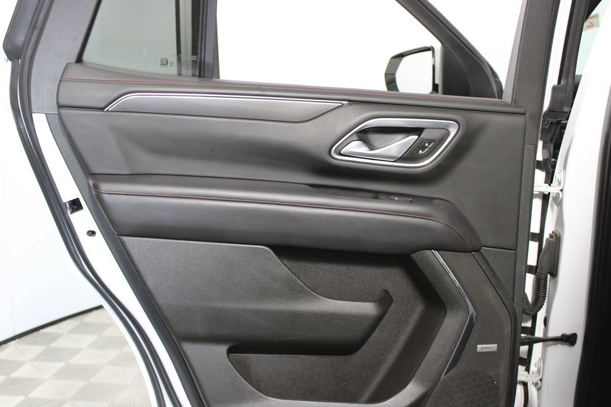 Used 2022 Chevrolet Tahoe RST w/ Luxury Package AWD/4WD image 40