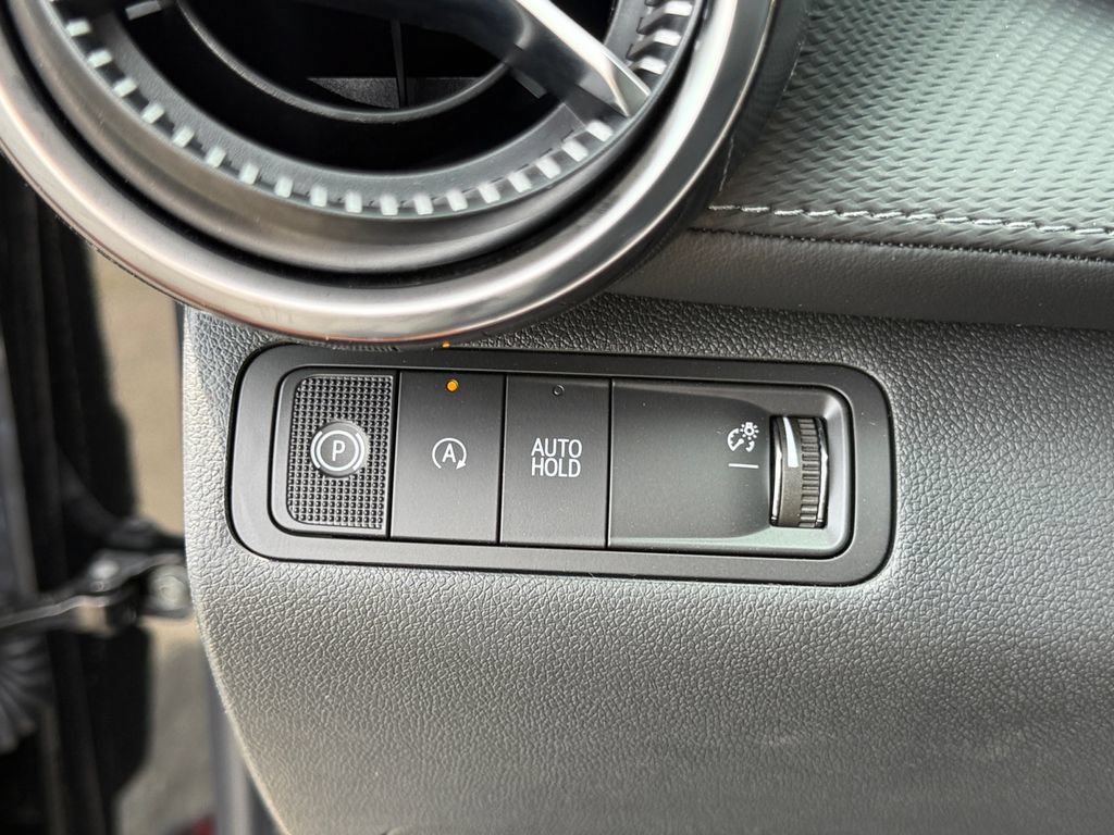 New 2027 Chevrolet Equinox LT w/ Convenience Package II FWD image 22