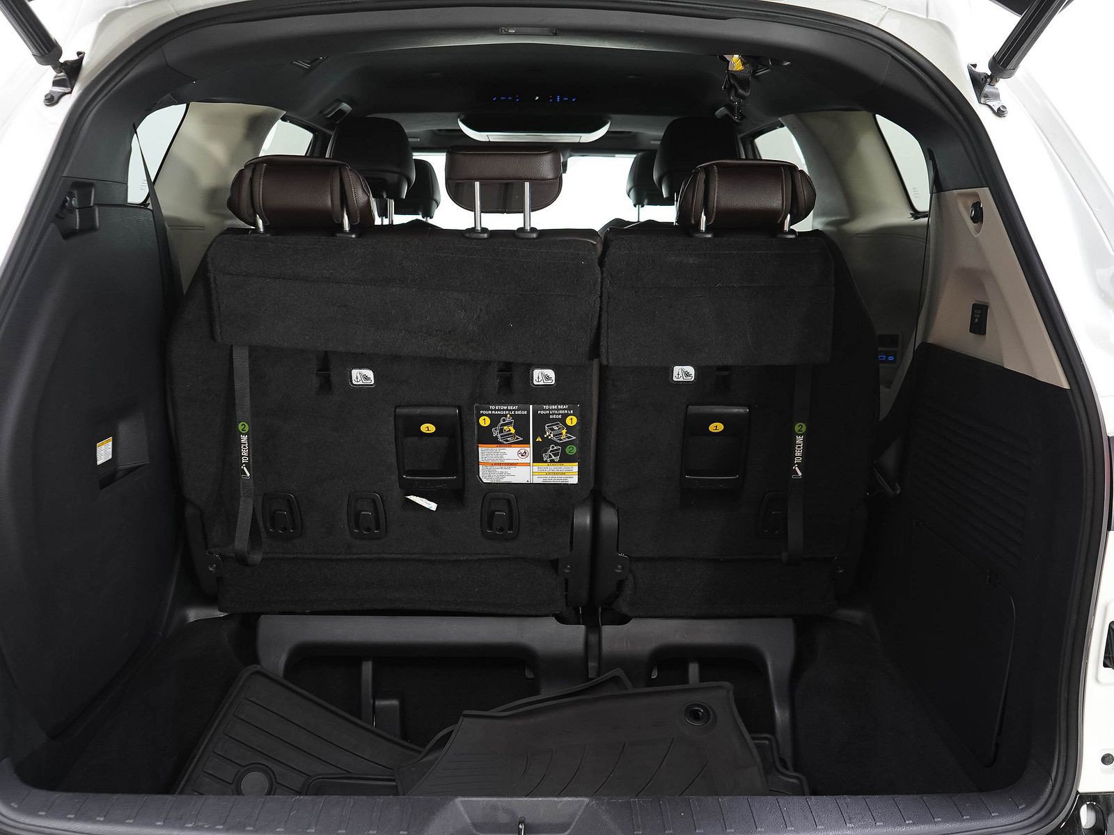 Used 2021 Toyota Sienna Platinum AWD/4WD image 9