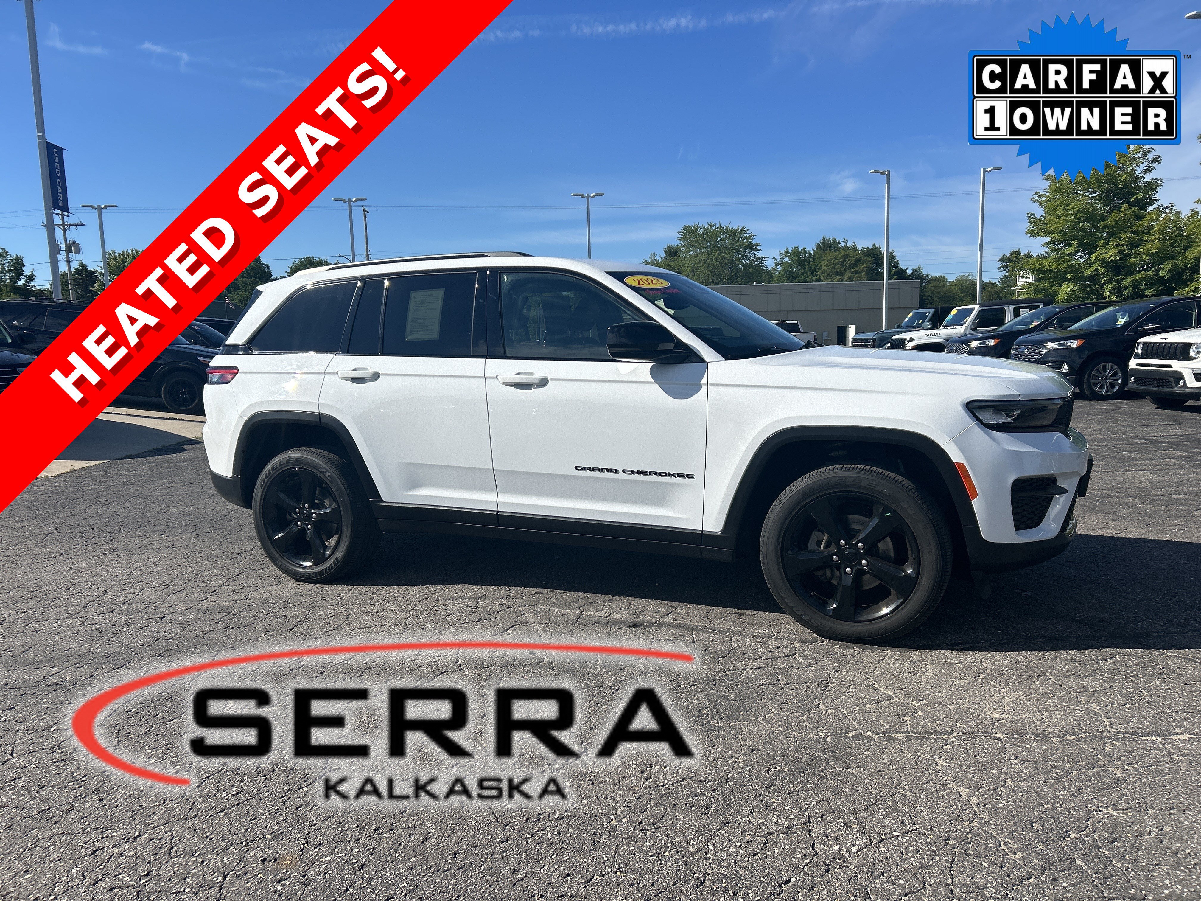 Used 2023 Jeep Grand Cherokee Altitude AWD/4WD image 1