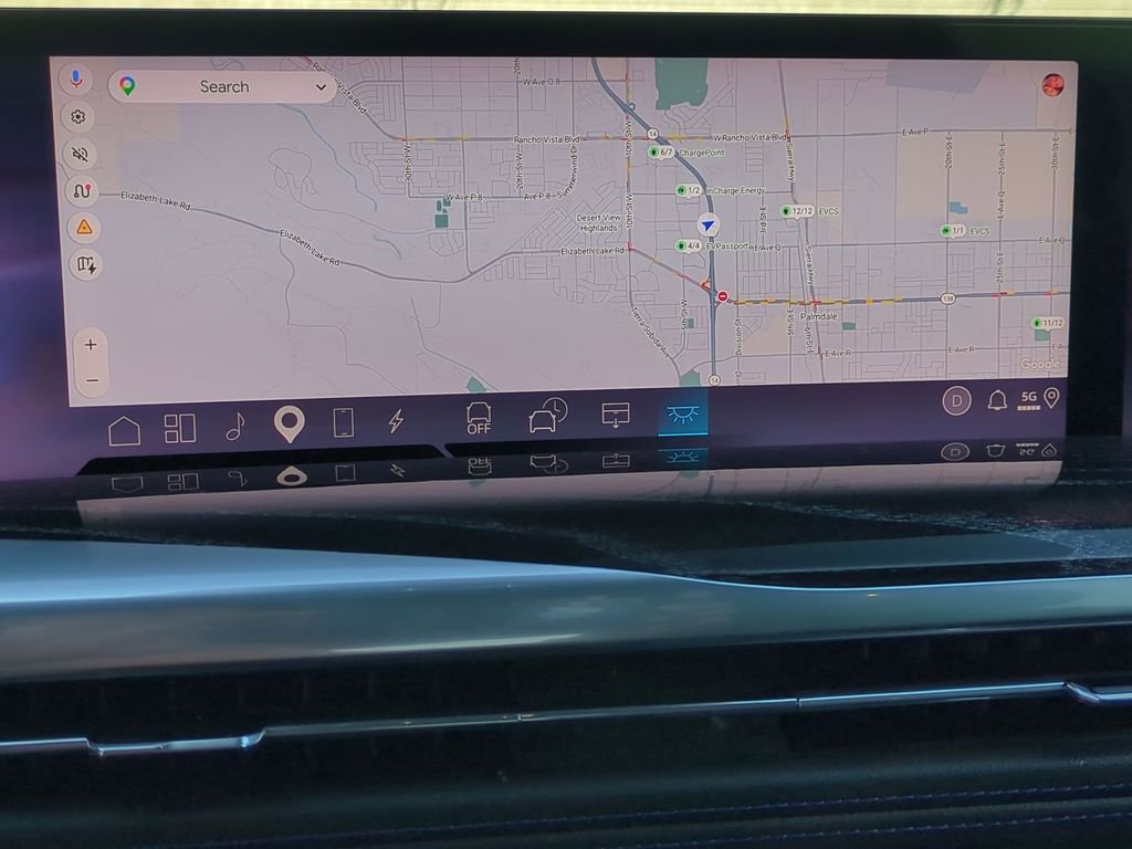 Certified 2025 Cadillac Escalade IQ Luxury 1 AWD/4WD image 17