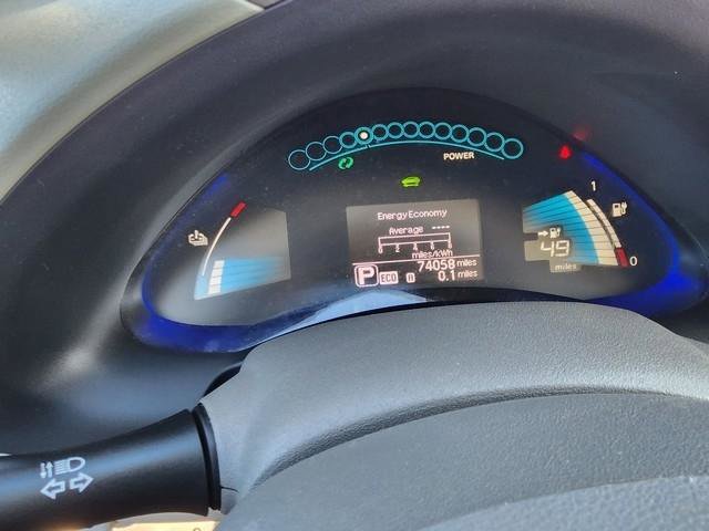 Used 2014 Nissan Leaf SV image 21