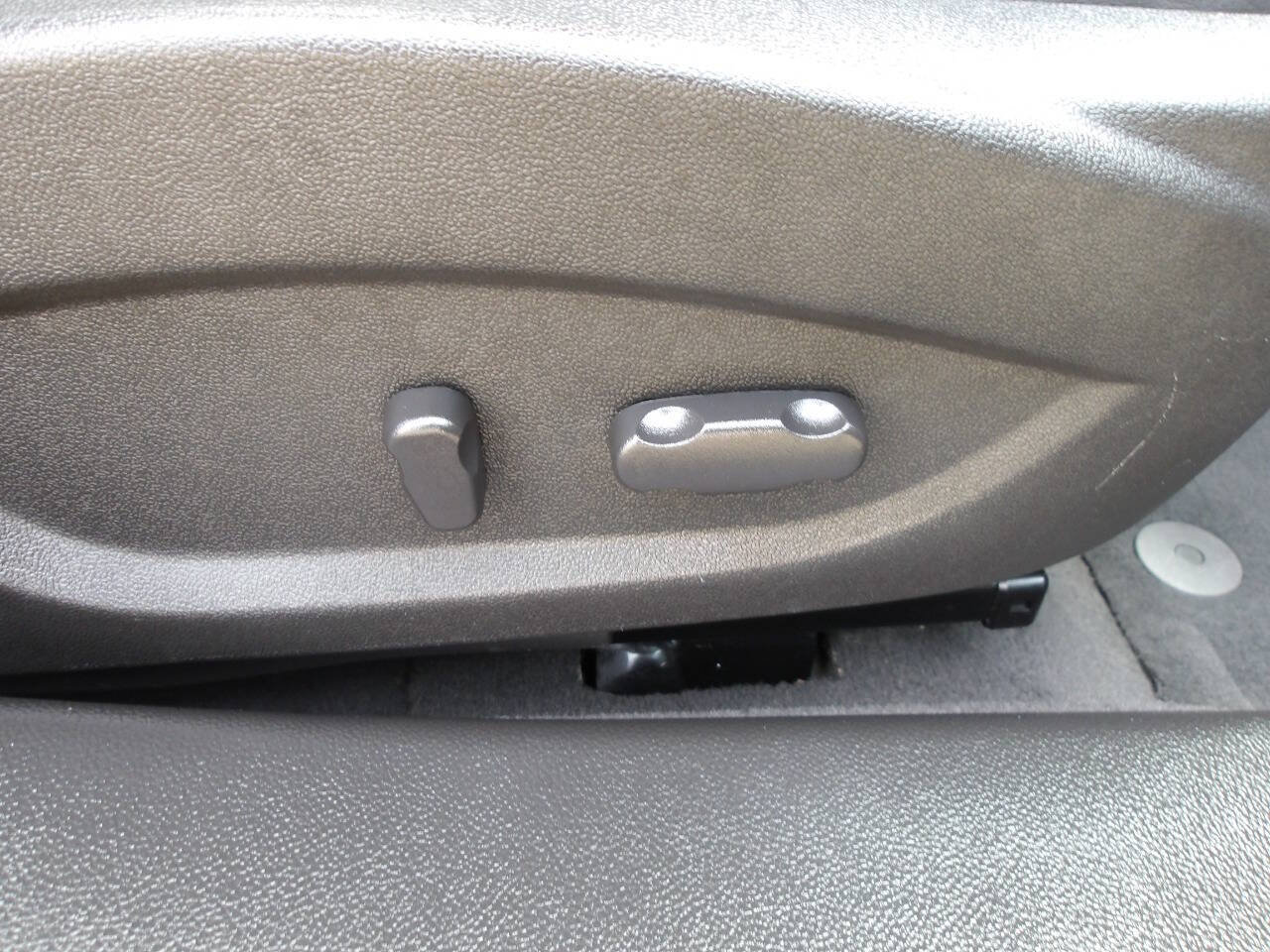 Used 2012 Buick LaCrosse Leather FWD image 25