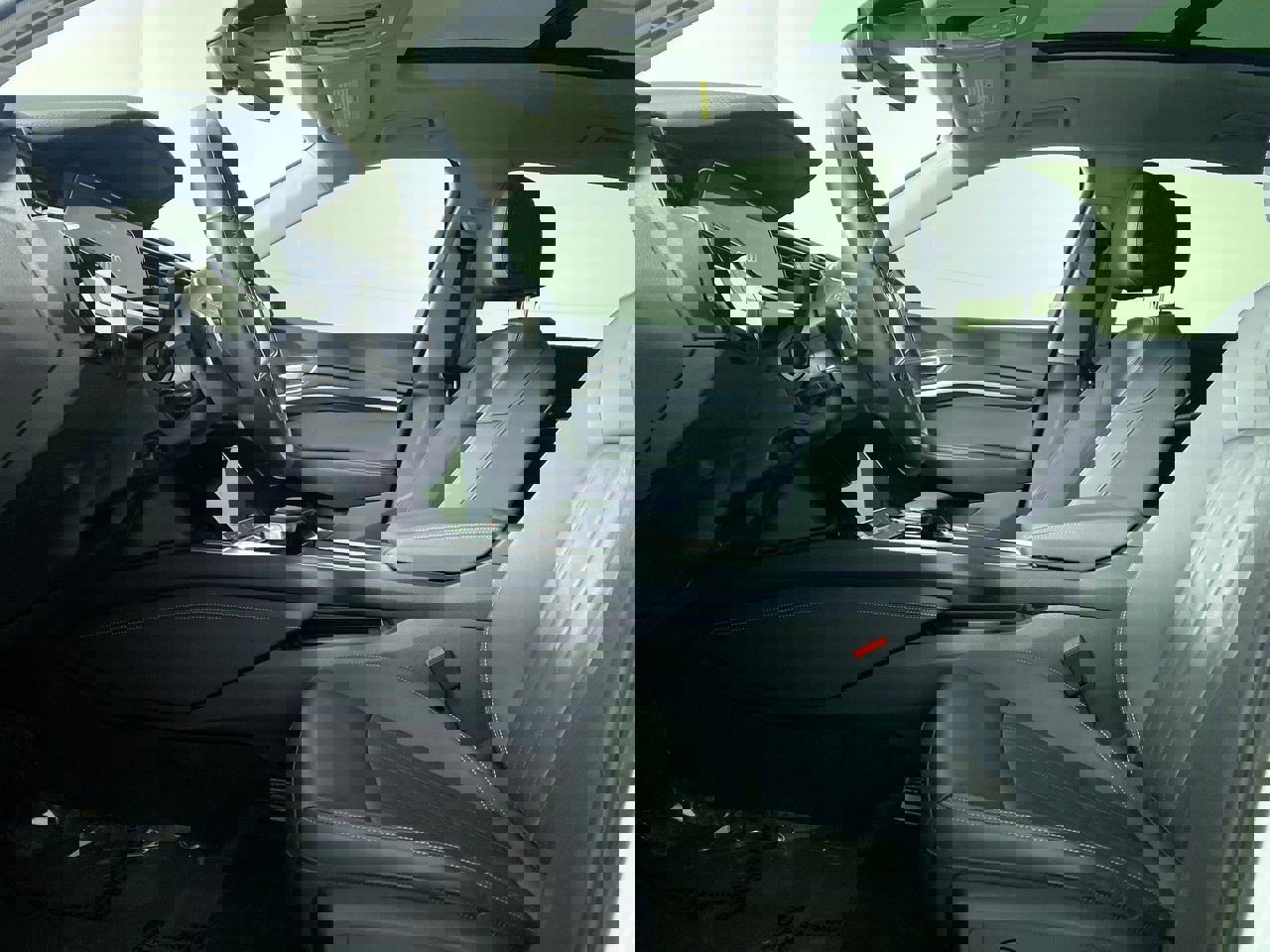 Certified 2022 Audi e-tron Premium w/ Convenience Plus Package image 2