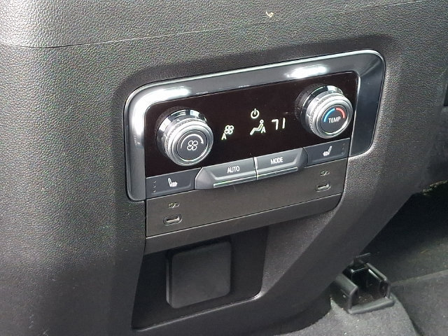 Used 2025 GMC Yukon XL Elevation AWD/4WD image 18