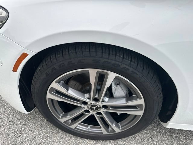 Used 2023 Mercedes-Benz E 350 4MATIC Sedan image 12