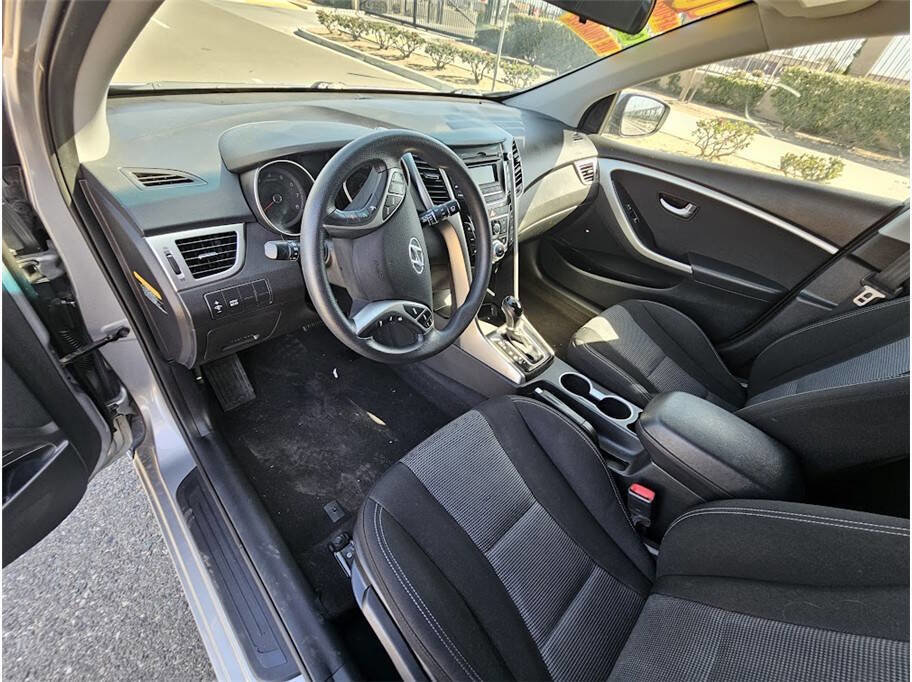 Used 2016 Hyundai Elantra GT FWD image 10