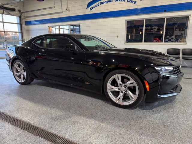 Used 2020 Chevrolet Camaro LT image 11