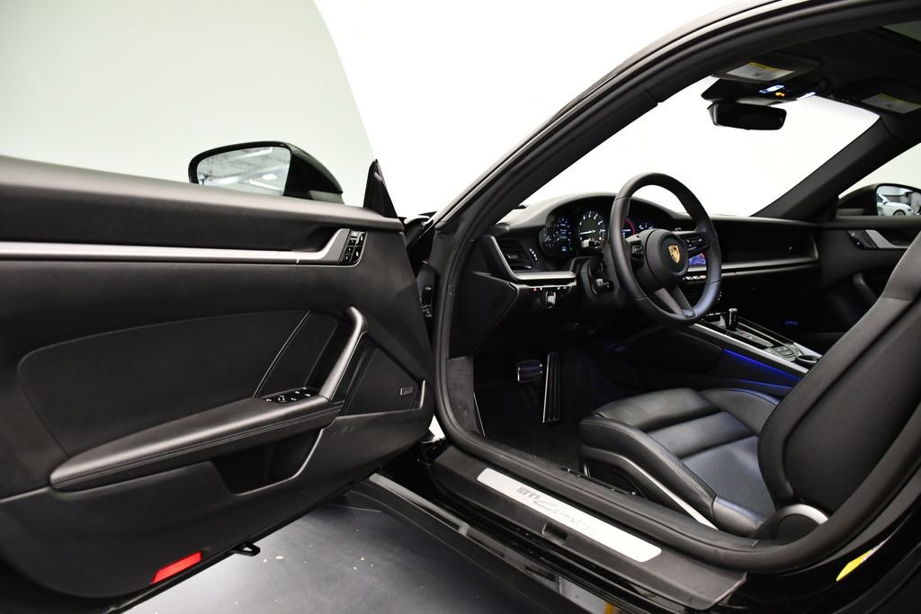 Used 2021 Porsche 911 Carrera image 37