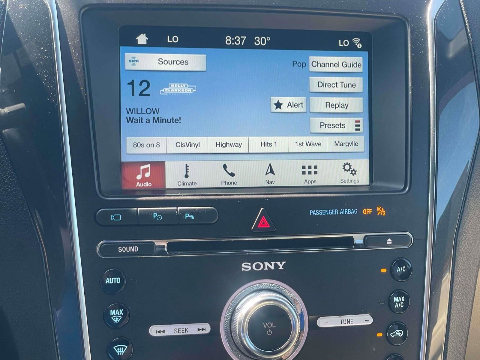 Used 2018 Ford Explorer Limited w/ Equipment Group 301A AWD/4WD image 9