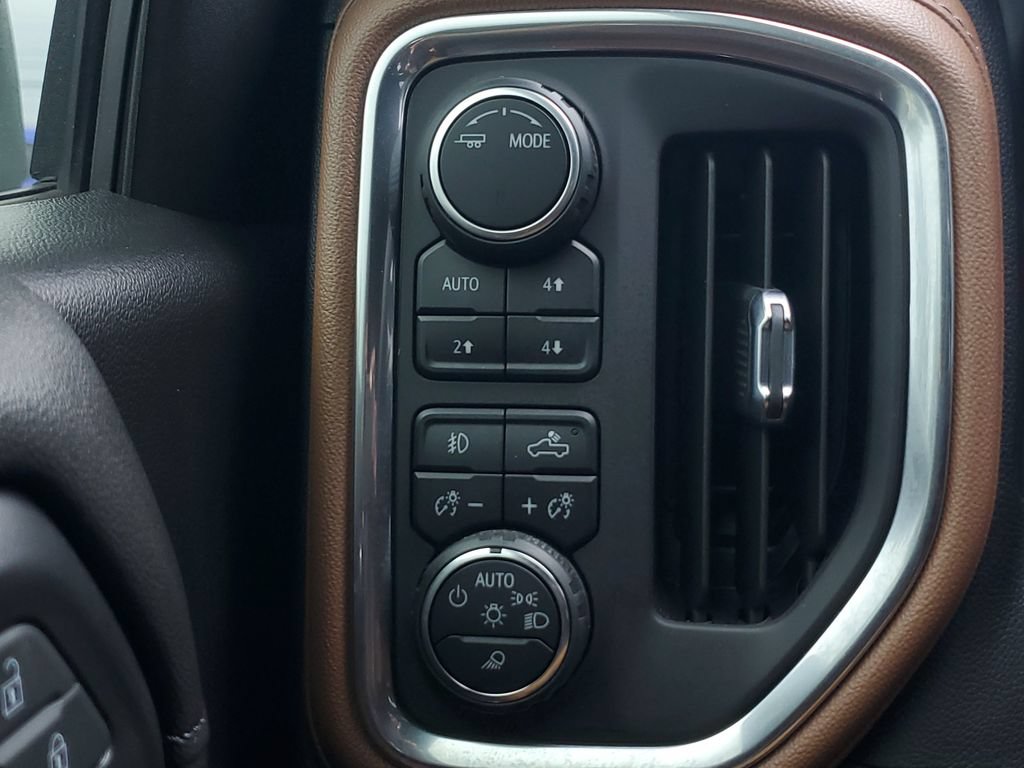 Used 2022 Chevrolet Silverado 1500 High Country AWD/4WD image 32