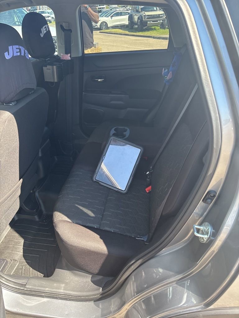 Used 2024 Mitsubishi Outlander Sport ES image 11