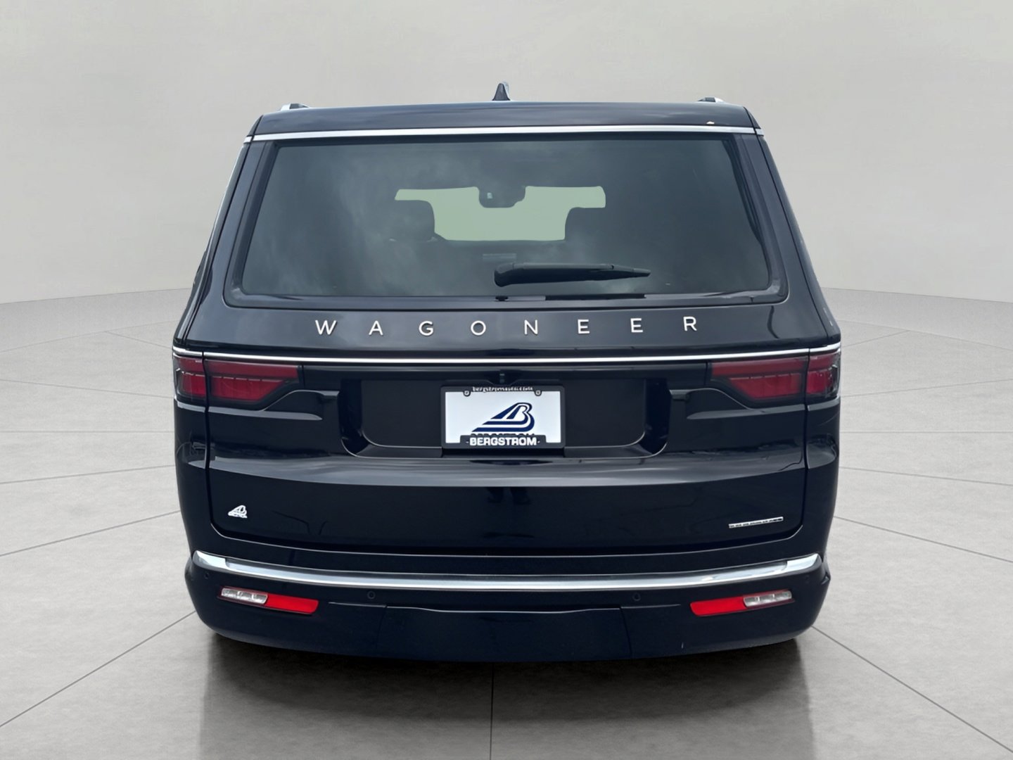 Used 2024 Jeep Wagoneer Series II w/ Premium Group I AWD/4WD image 5