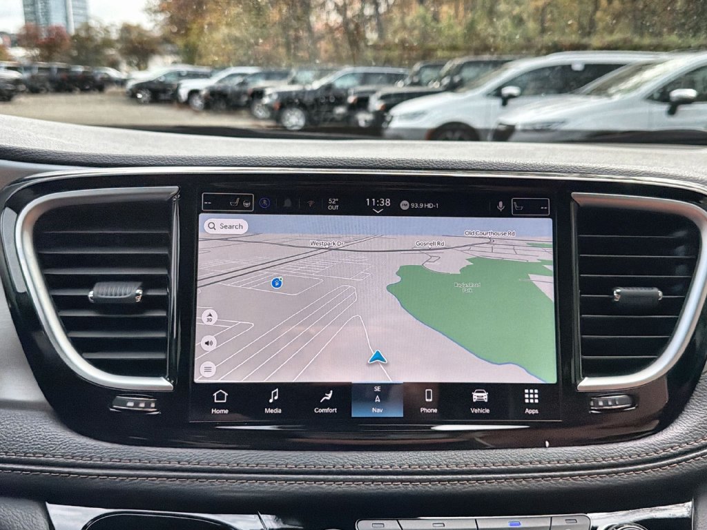 Used 2026 Chrysler Pacifica Pinnacle FWD image 20