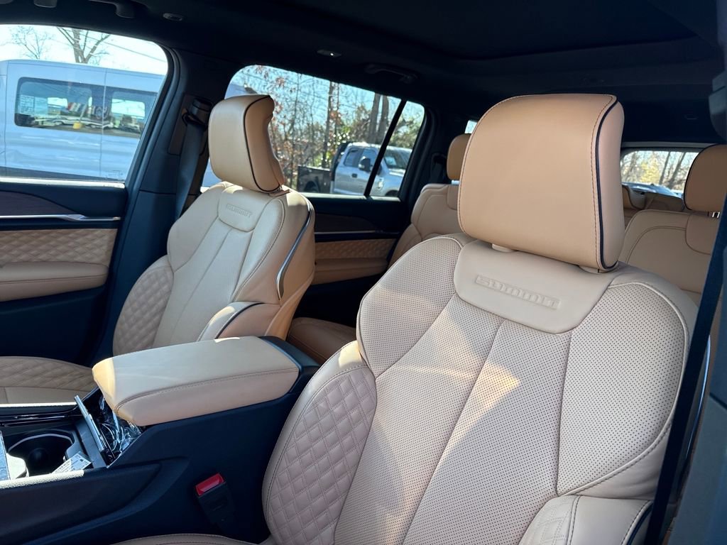 New 2025 Jeep Grand Cherokee L Summit w/ Obsidian Package image 10