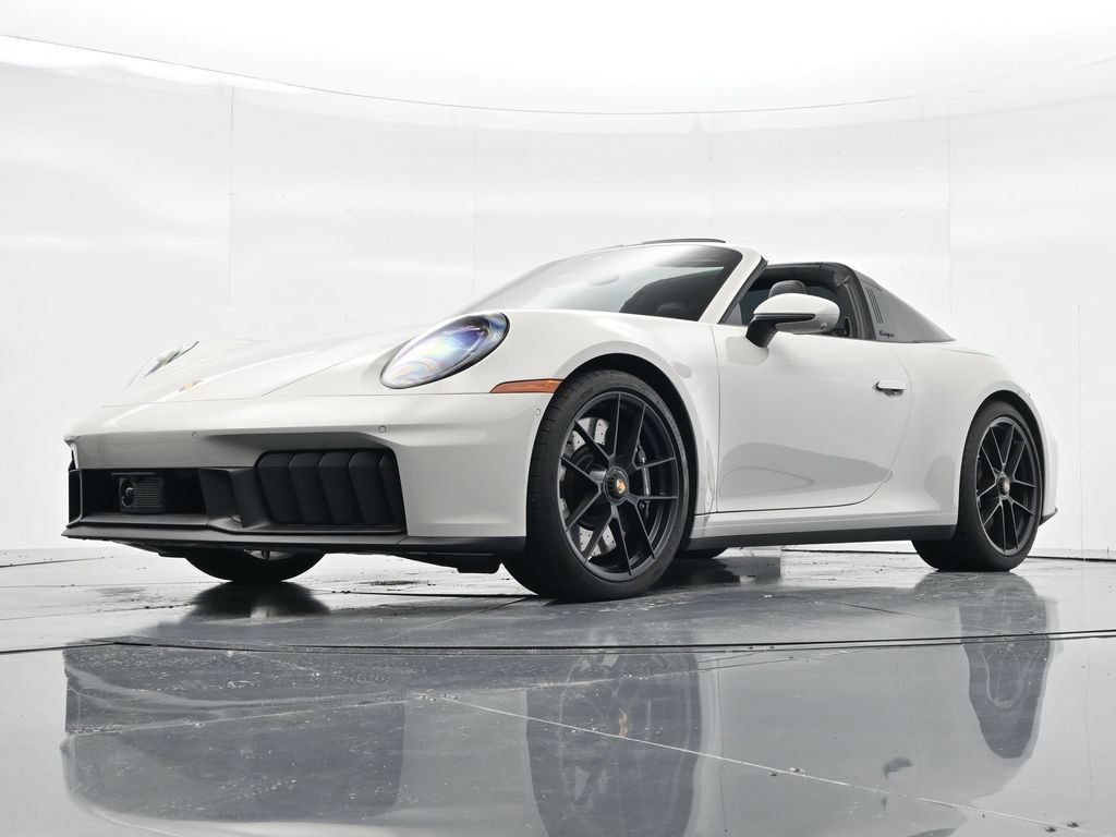 Certified 2025 Porsche 911 Targa 4 GTS AWD/4WD image 31
