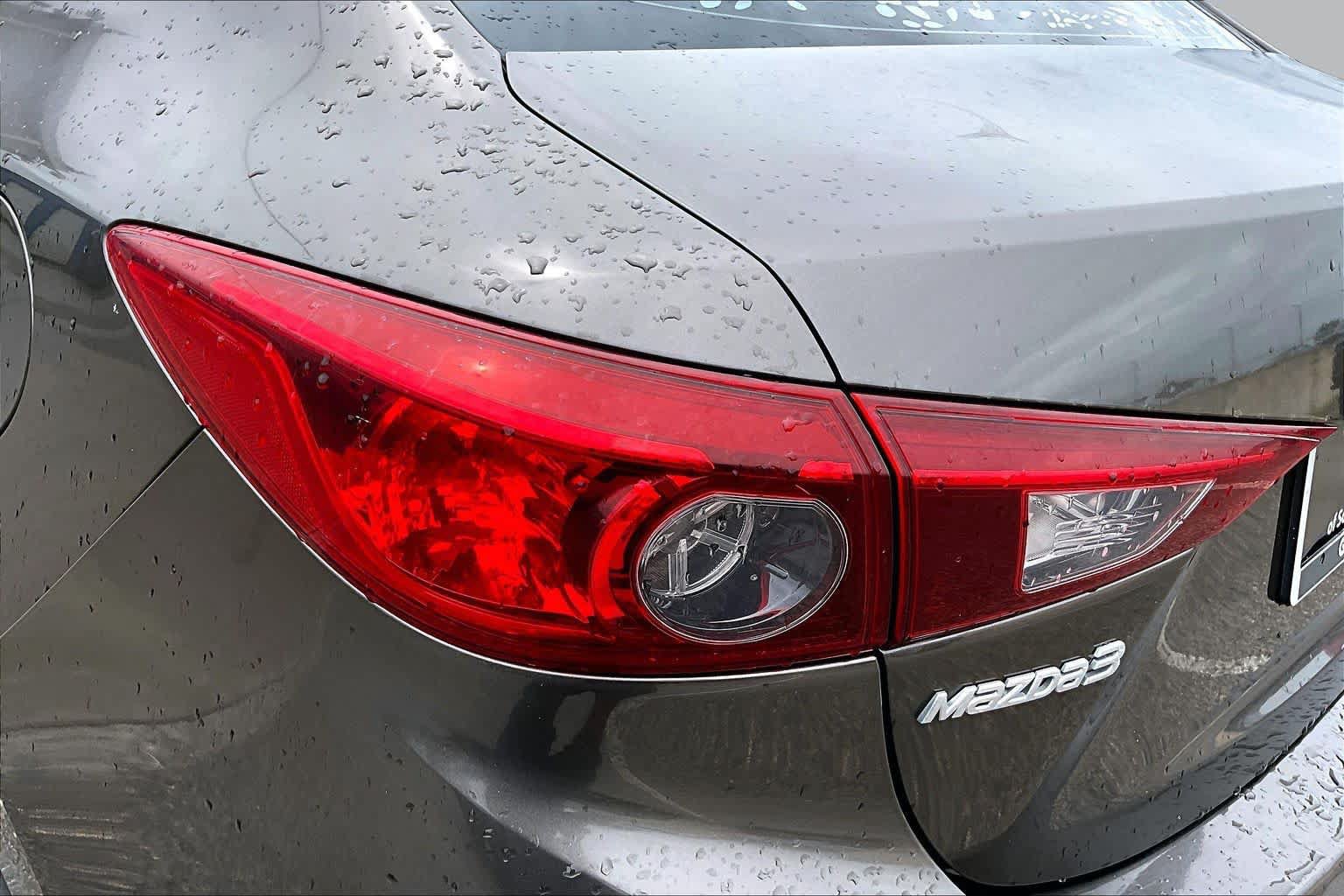 Used 2017 MAZDA MAZDA3 Sport FWD image 28