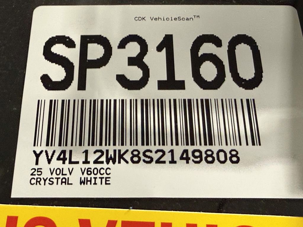 Used 2025 Volvo V60 B5 Cross Country Plus AWD/4WD image 7