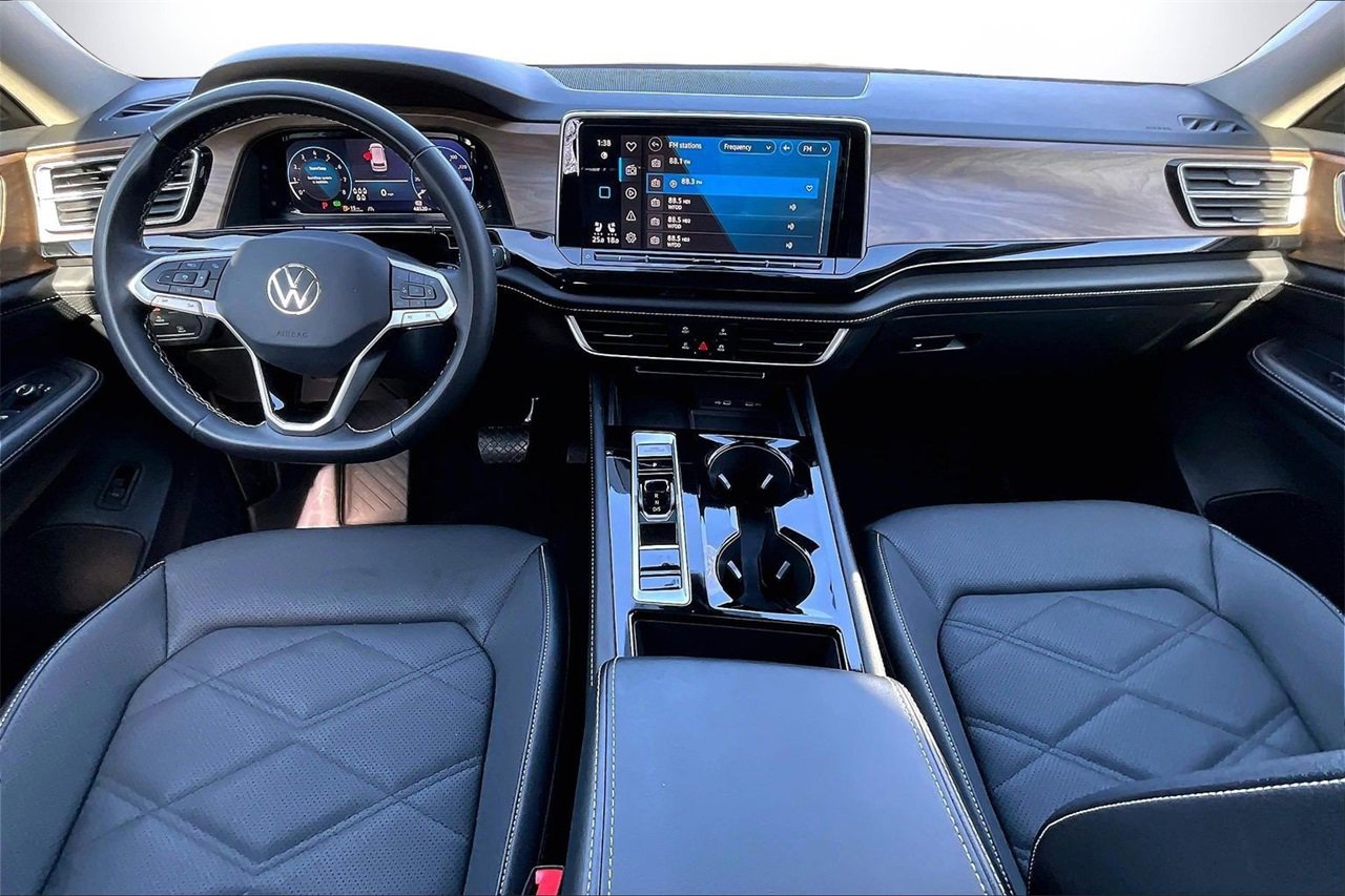 Used 2024 Volkswagen Atlas SE image 14