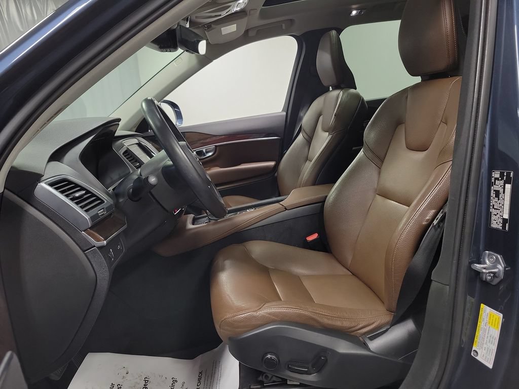 Used 2019 Volvo XC90 T6 Momentum w/ Advanced Package AWD/4WD image 14
