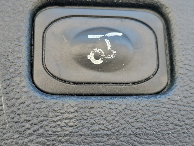 Certified 2019 Ford Edge SEL w/ Equipment Group 201A image 13