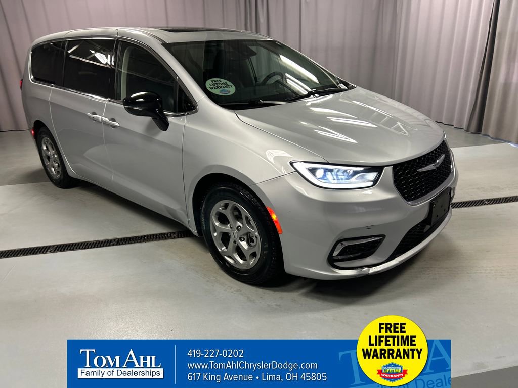 Used 2024 Chrysler Pacifica Limited