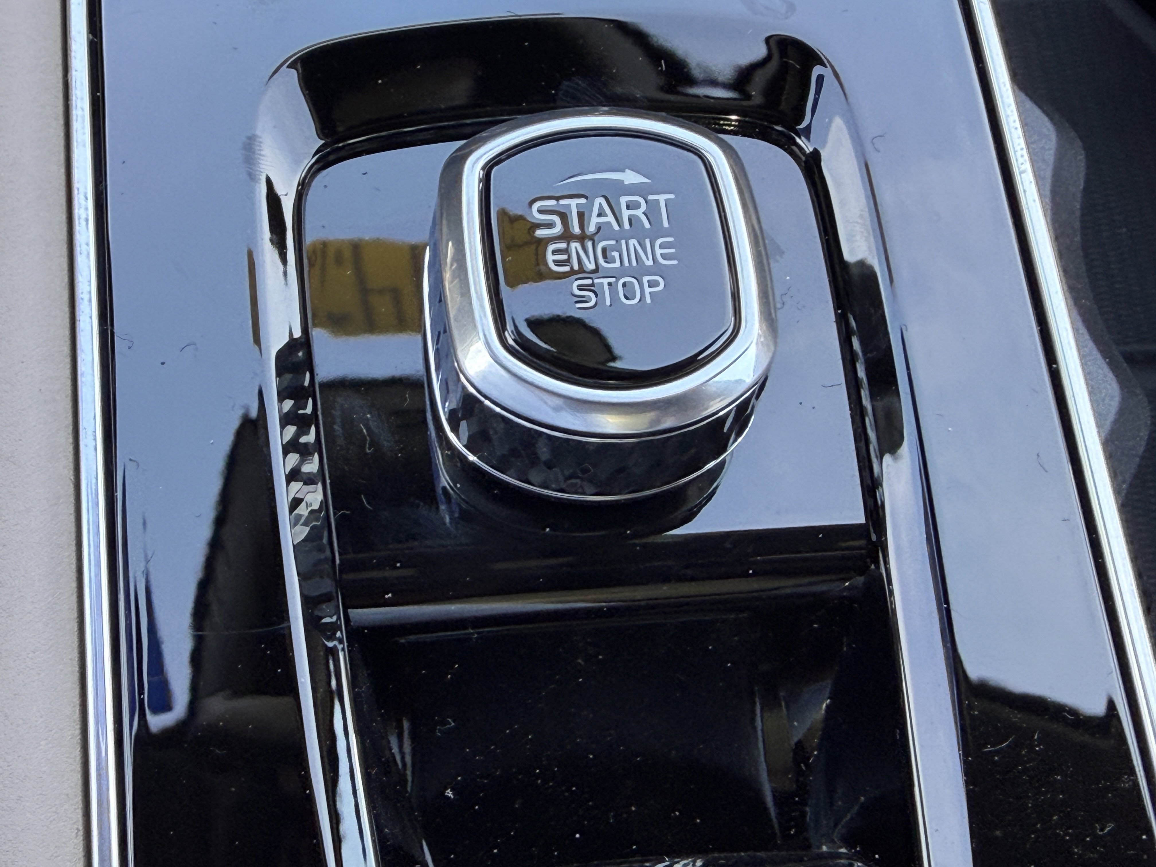 New 2026 Volvo XC90 B5 Core w/ Protection Package image 24