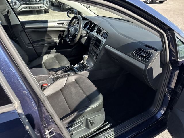 Used 2017 Volkswagen Golf Wolfsburg Edition image 28