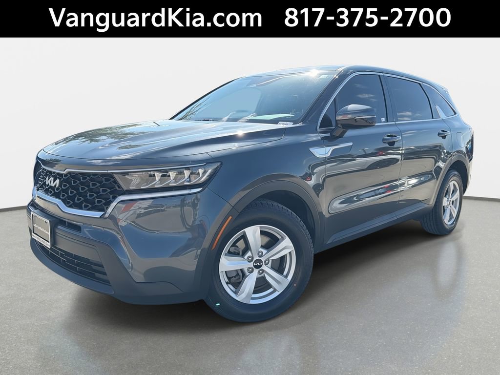Certified 2023 Kia Sorento LX image 1