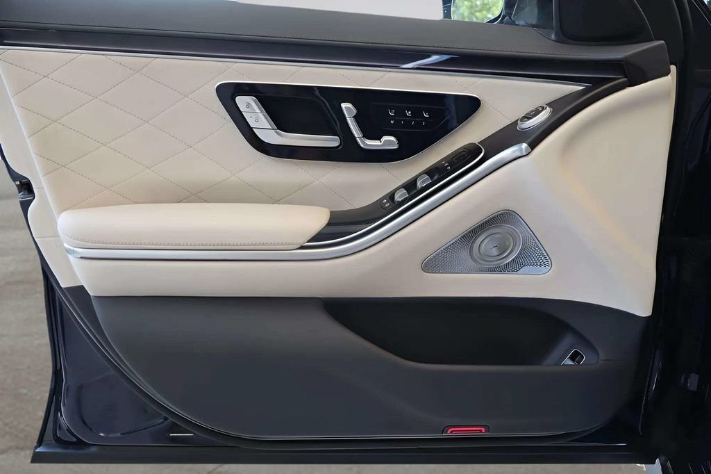 Used 2023 Mercedes-Benz S 580 4MATIC Sedan image 12